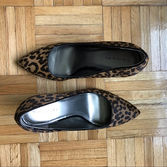 Tahari Ava Block Heel Pump - Picture 4 of 8